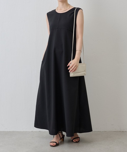 【値下】【新品タグ付】￼BEARDSLEY リベタート バックシャーリングワンピ BEARDSLEY（ビアズリー）の「《LIVETART》バックシャーリング