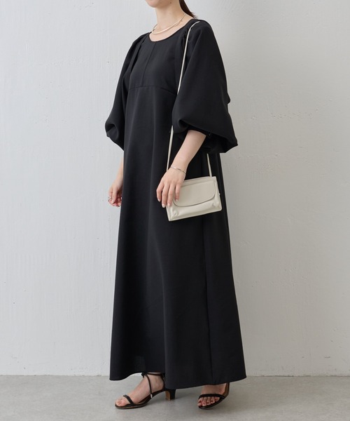 【値下】【新品タグ付】￼BEARDSLEY リベタート バックシャーリングワンピ BEARDSLEY（ビアズリー）の「《LIVETART》バックシャーリング