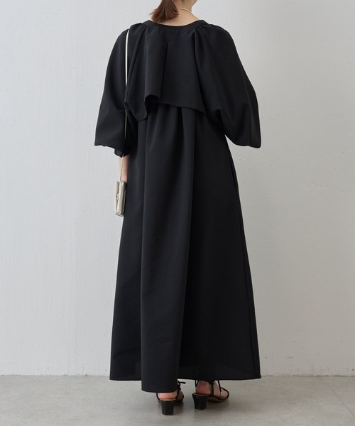 【値下】【新品タグ付】￼BEARDSLEY リベタート バックシャーリングワンピ BEARDSLEY（ビアズリー）の「《LIVETART》バックシャーリング
