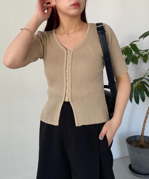 CAPRICIEUX LE'MAGE（カプリシューレマージュ）の「2WAY前立てボタンカーディガン（カーディガン/ボレロ・レディース・イエロー/ブラック/ホワイト/ベージュ・FREE）」の16枚目の写真