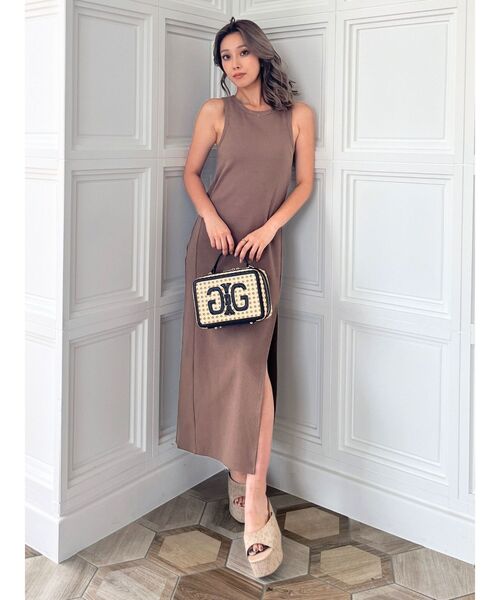 GYDA（ジェイダ）の「カットアウトテレコスリットロングワンピース（ワンピース・レディース・ライトグレー/ブラック/ベージュ・FREE）」の18枚目の写真