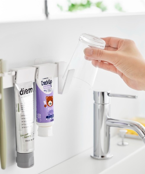 tower（タワー）の「tower フィルムフック歯ブラシ&歯磨き用品収納セット（バス/トイレグッズ・レディース・ホワイト・フリー）」の4枚目の写真