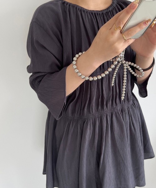 Me%(ミィパーセント)の「リボンチャーム付きボールモバイルストラップ 126830(スマホグッズ・レディース・シルバー/アイボリー・FREE)」の16枚目の写真