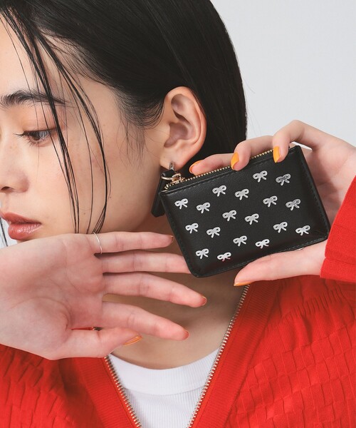 Ray BEAMS（レイビームス）の「【別注】Casselini / フォイル プリント カードケース（ポーチ・レディース・ピンク/その他/ブラック・ONE SIZE）」の2枚目の写真