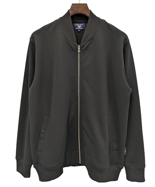 COMME　CA COMMUNE（コムサコミューン）の「フクレジャガード リブブルゾン（ブルゾン・メンズ・ブラック/グレイッシュベージュ・LARGE/MEDIUM）」の5枚目の写真