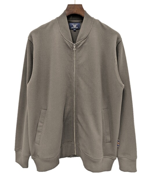 COMME　CA COMMUNE（コムサコミューン）の「フクレジャガード リブブルゾン（ブルゾン・メンズ・ブラック/グレイッシュベージュ・LARGE/MEDIUM）」の4枚目の写真