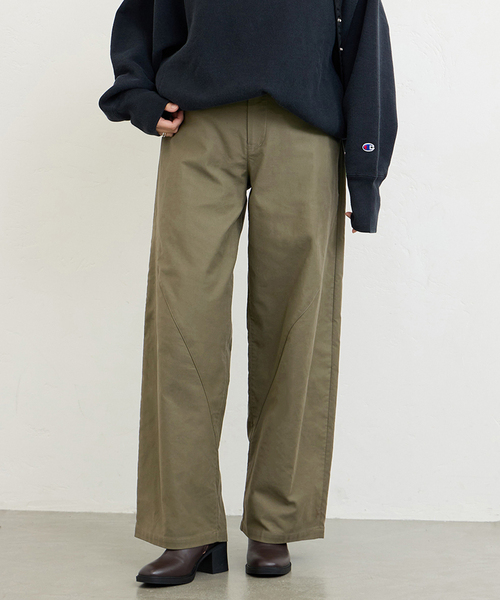 JOURNAL STANDARD（ジャーナルスタンダード）の「ツイストバギーパンツ（その他パンツ・レディース・ネイビー/カーキ・38/36）」の2枚目の写真