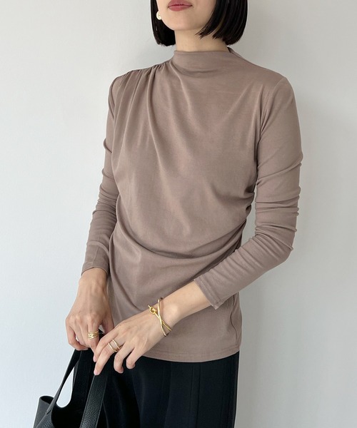 STELLA FISH(ステラフィッシュ)の「Draped Petite High Neck Tops(Tシャツ/カットソー・レディース・ブラック/グレー/ブラウン・FREE)」の1枚目の写真