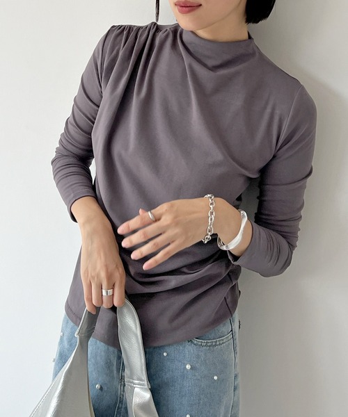 STELLA FISH(ステラフィッシュ)の「Draped Petite High Neck Tops(Tシャツ/カットソー・レディース・ブラック/グレー/ブラウン・FREE)」の3枚目の写真