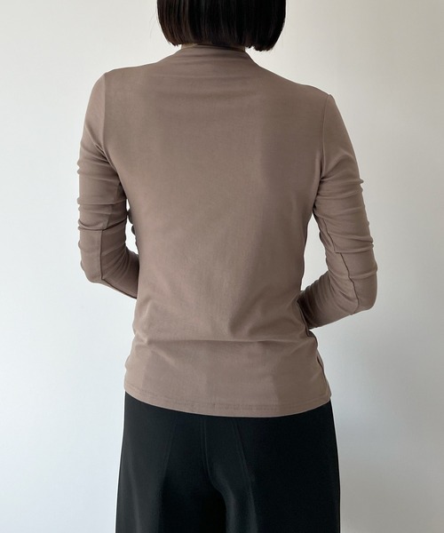 STELLA FISH(ステラフィッシュ)の「Draped Petite High Neck Tops(Tシャツ/カットソー・レディース・ブラック/グレー/ブラウン・FREE)」の11枚目の写真