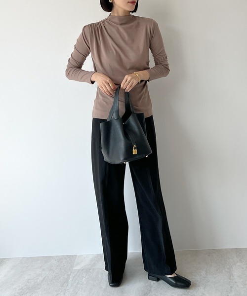 STELLA FISH(ステラフィッシュ)の「Draped Petite High Neck Tops(Tシャツ/カットソー・レディース・ブラック/グレー/ブラウン・FREE)」の9枚目の写真