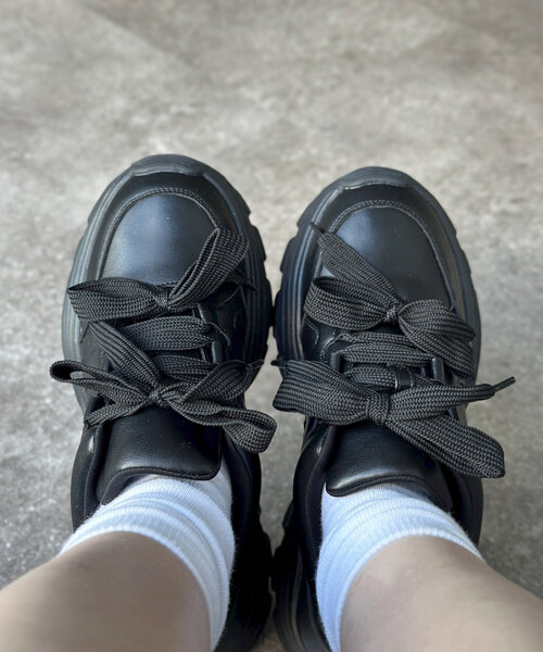 CPCM（シーピーシーエム）の「リボンデザイン厚底スニーカー（スニーカー・レディース・ベージュ/ブラック/アイボリー・MEDIUM/LARGE）」の9枚目の写真