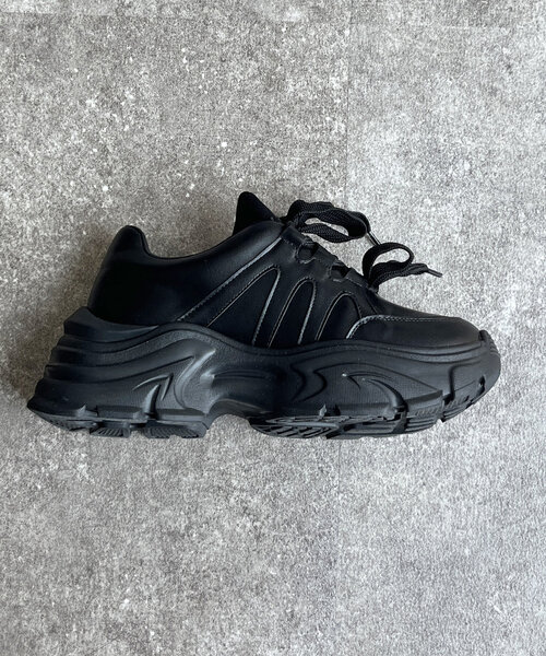 CPCM（シーピーシーエム）の「リボンデザイン厚底スニーカー（スニーカー・レディース・ベージュ/ブラック/アイボリー・MEDIUM/LARGE）」の14枚目の写真