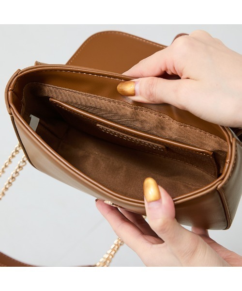 ORiental TRaffic(オリエンタルトラフィック)の「ミニフラップショルダーバッグ BA-242(ショルダーバッグ・レディース・ブラック/ブラウン/ホワイト・フリ-)」の16枚目の写真