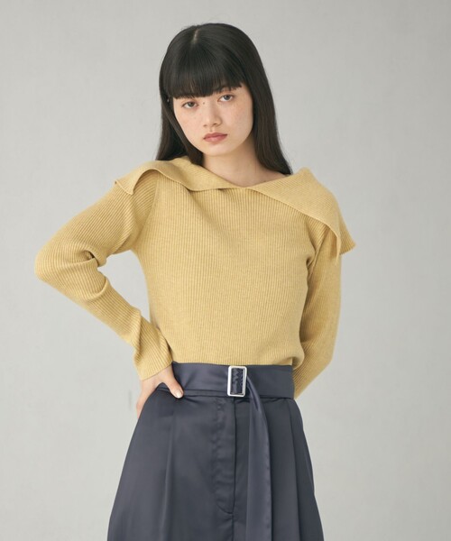 EMMEL REFINES（エメルリファインズ）の「＜EMMEL REFINES＞EM リブ エリツキ ニットプルオーバー ＆ オフショルダー（ニット/セーター・レディース・ベージュ/イエロー・FREE）」の3枚目の写真
