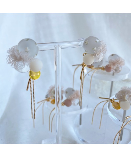 tone（トーン）の「【miuland】tutu flower【ノット】(MA)（ピアス（両耳用）・レディース・ホワイト/ブラウン・FREE）」の5枚目の写真