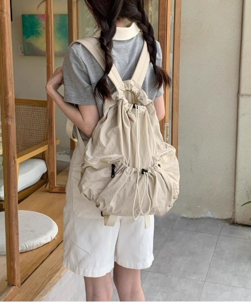 lilful（リルフル）の「【 4color 】ドロストシャーリングナイロンバックパック（バックパック/リュック・レディース・ブラック/サックスブルー/ホワイト・F）」の9枚目の写真