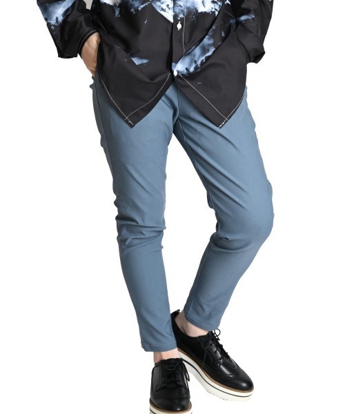MARAI(マーライ)の「ストレッチテーパードパンツ スリムパンツ(その他パンツ・レディース・ブラウン/ブラック/ブルー/グレイッシュベージュ・MEDIUM/SMALL)」の4枚目の写真