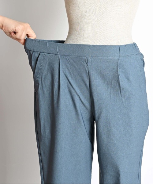 MARAI(マーライ)の「ストレッチテーパードパンツ スリムパンツ(その他パンツ・レディース・ブラウン/ブラック/ブルー/グレイッシュベージュ・MEDIUM/SMALL)」の22枚目の写真