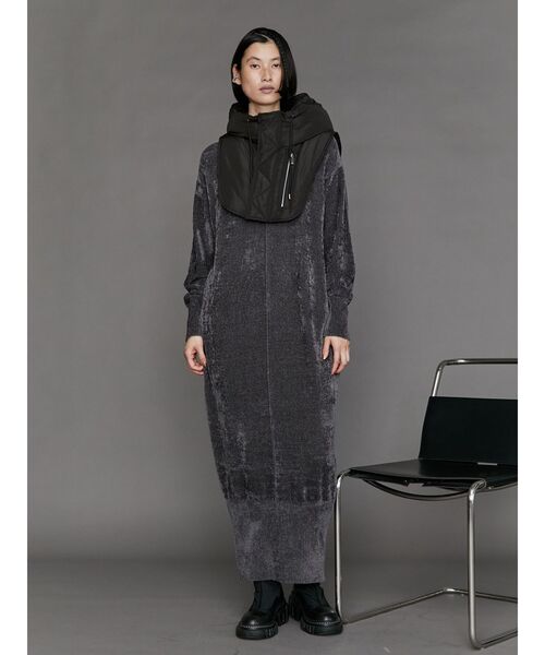 UN3D.(アンスリード)の「VELOUR KNIT OP / ベロアニットワンピース(ワンピース・レディース・グリーン/グレー/ブラック・36/38)」の4枚目の写真