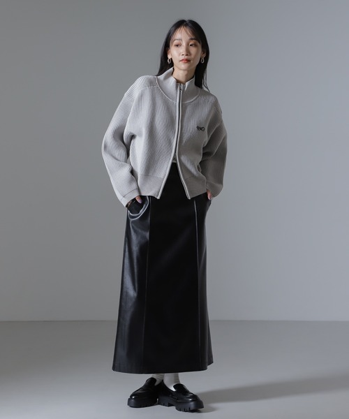 PENNEYS(ぺニーズ)の「PENNEYS別注TheFOXハイネックジップニットトップス(ニット/セーター・レディース・グレー/アイボリー/ブラック・FREE)」の10枚目の写真
