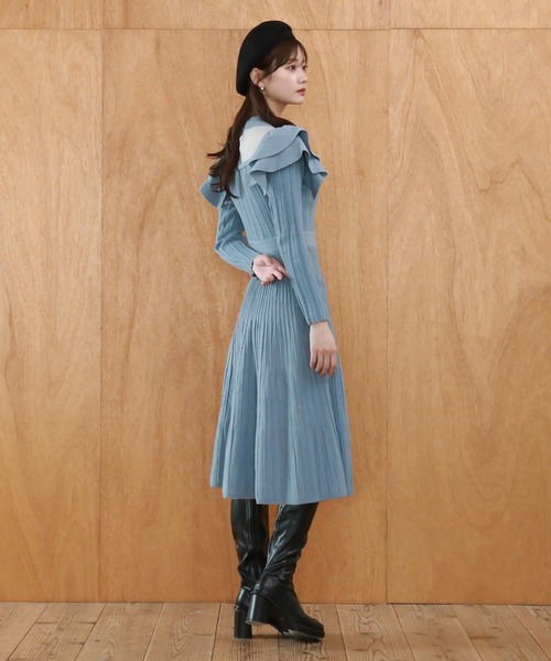 Cheek(チーク)の「デコルテシアーフリルリボンワンピース(ワンピース・レディース・モカ/ブラック/ブルー・MEDIUM)」の20枚目の写真