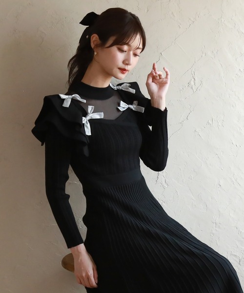 Cheek(チーク)の「デコルテシアーフリルリボンワンピース(ワンピース・レディース・モカ/ブラック/ブルー・MEDIUM)」の17枚目の写真