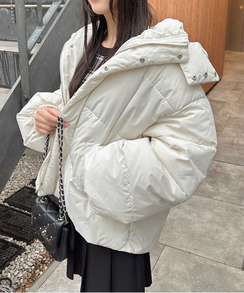 INGNI(イング)の「BIGフードエコダウン(ダウンジャケット/コート・レディース・ピンク/ライトベージュ/グレー系その他/ブラック/オフホワイト・M)」の16枚目の写真