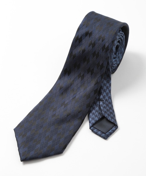 CROWDED CLOSET(クラウデッドクローゼット)の「変形アーガイル/シャドー千鳥柄クレリックタイ(ネクタイ・メンズ・シルバー/ボルドー/ネイビー・FREE)」の2枚目の写真