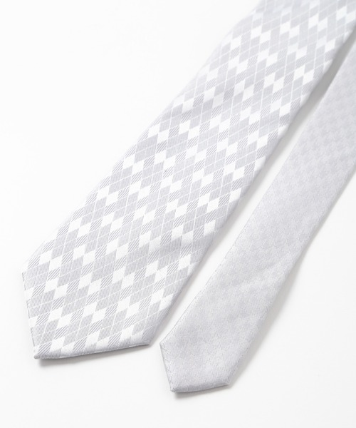 CROWDED CLOSET(クラウデッドクローゼット)の「変形アーガイル/シャドー千鳥柄クレリックタイ(ネクタイ・メンズ・シルバー/ボルドー/ネイビー・FREE)」の6枚目の写真