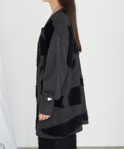 RAY CASSIN（レイカズン）の「【前後2WAY】Vネックヒョウ柄ルーズチュニック / ニット（ニット/セーター・レディース・チャコールグレー/ブラウン/アイボリー・FREE）」の16枚目の写真