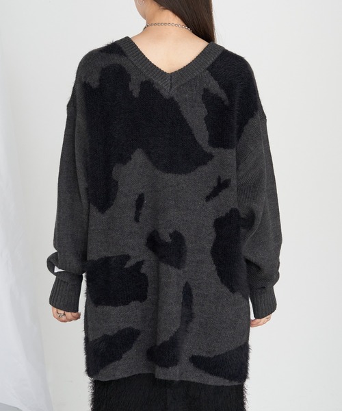 RAY CASSIN（レイカズン）の「【前後2WAY】Vネックヒョウ柄ルーズチュニック / ニット（ニット/セーター・レディース・チャコールグレー/ブラウン/アイボリー・FREE）」の17枚目の写真