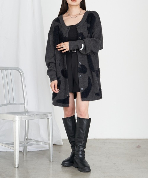 RAY CASSIN（レイカズン）の「【前後2WAY】Vネックヒョウ柄ルーズチュニック / ニット（ニット/セーター・レディース・チャコールグレー/ブラウン/アイボリー・FREE）」の11枚目の写真