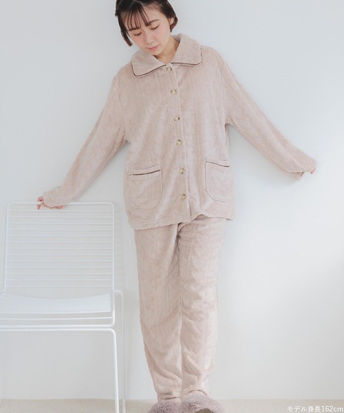 fran de lingerie（フランデランジェリー）の「ふんわり軽くて暖かいmemory fleece もこもこ フリース前開き上下セット レディース パジャマ ふわふわ 部屋着 かわいい あったか（ルームウェア/パジャマ・レディース・ブラウン系その他/オフホワイト/ネイビー/ピンク系その他2・M-L）」の5枚目の写真