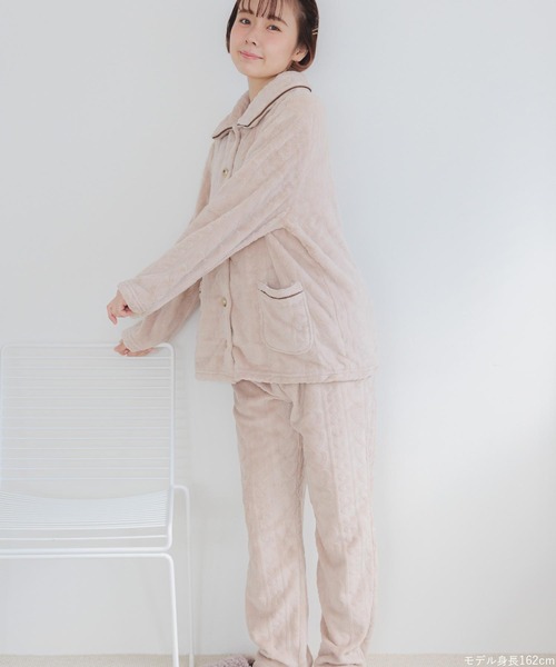 fran de lingerie（フランデランジェリー）の「ふんわり軽くて暖かいmemory fleece もこもこ フリース前開き上下セット レディース パジャマ ふわふわ 部屋着 かわいい あったか（ルームウェア/パジャマ・レディース・ブラウン系その他/オフホワイト/ネイビー/ピンク系その他2・M-L）」の6枚目の写真