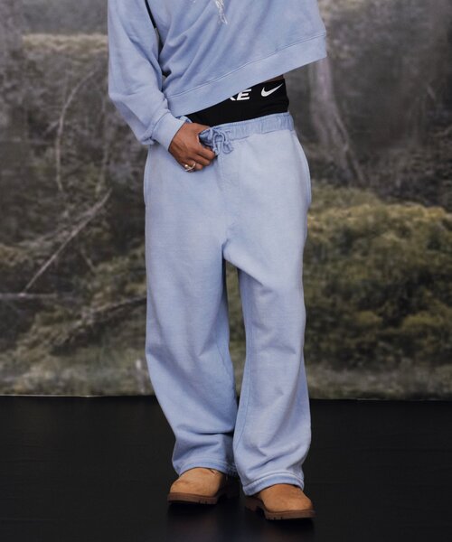 WHO'S WHO gallery(フーズフーギャラリー)の「【Sourcream/サワークリーム】ヴィンテージライクスウェットパンツ(スウェットパンツ・レディース・ブラック/ネイビー/パープル/レッド・FREE)」の3枚目の写真