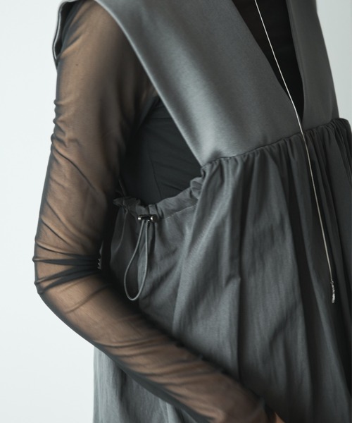 AIC.(エーアイシー)の「ドローストリングバルーンベスト/セットアップ可能(ベスト・レディース・グレー/ブラック・FREE)」の21枚目の写真