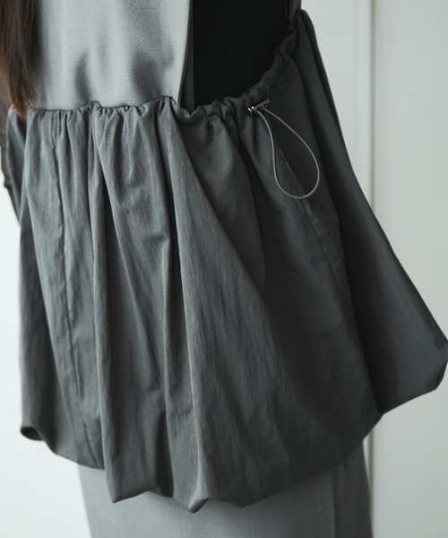 AIC.(エーアイシー)の「ドローストリングバルーンベスト/セットアップ可能(ベスト・レディース・グレー/ブラック・FREE)」の22枚目の写真