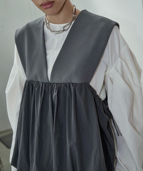 AIC.(エーアイシー)の「ドローストリングバルーンベスト/セットアップ可能(ベスト・レディース・グレー/ブラック・FREE)」の9枚目の写真