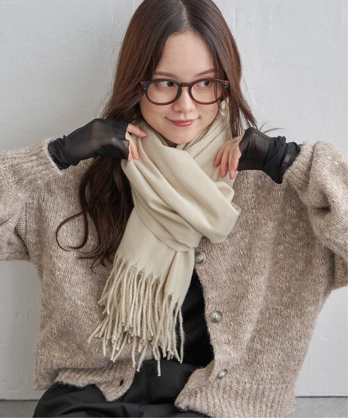 LBC（エルビーシー）の「シルクタッチマフラー（マフラー・レディース・ブラック/オフホワイト/ターコイズブルー・FREE）」の4枚目の写真