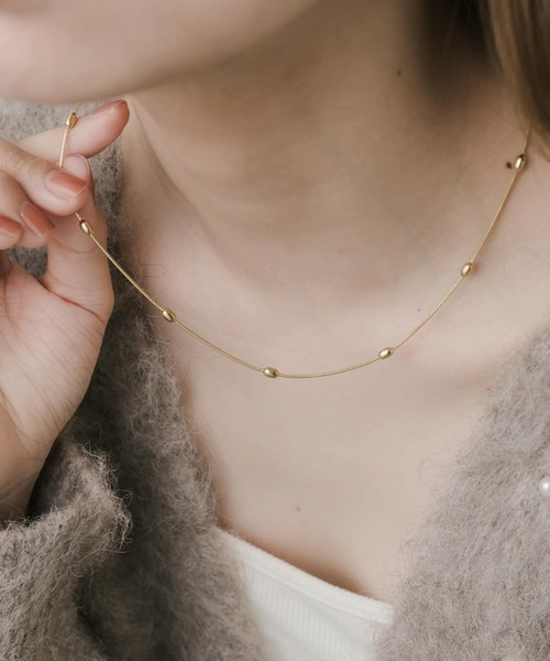 SMELLY（スメリー）の「ステンレスボールスネークネックレス（ネックレス・レディース・ゴールド・-）」の2枚目の写真