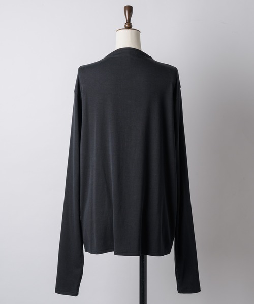 yae（ヤエ）の「2way many button top / メニーボタントップス（Tシャツ/カットソー・レディース・グレー/ブラック/レッド・FREE）」の8枚目の写真