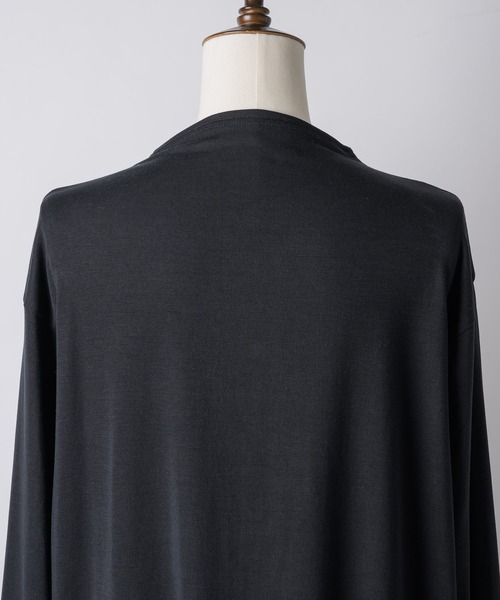 yae（ヤエ）の「2way many button top / メニーボタントップス（Tシャツ/カットソー・レディース・グレー/ブラック/レッド・FREE）」の12枚目の写真