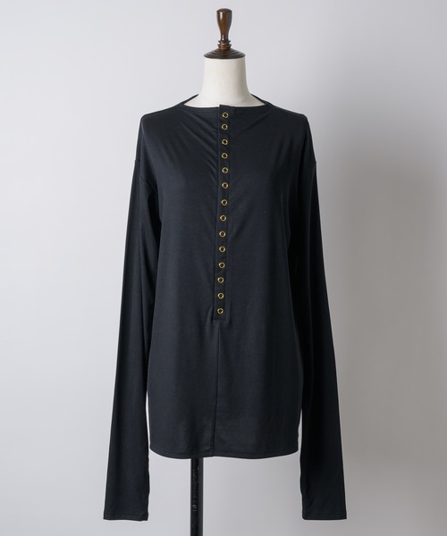 yae（ヤエ）の「2way many button top / メニーボタントップス（Tシャツ/カットソー・レディース・グレー/ブラック/レッド・FREE）」の20枚目の写真