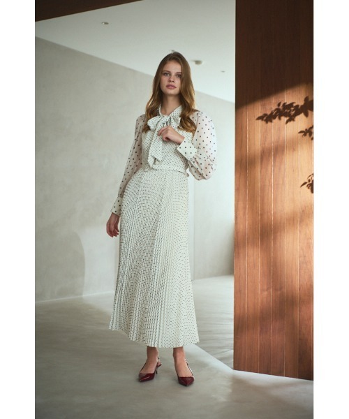 Estella.K(エステラケー)の「Allaria Pleated Dress ドットタイプリーツドレス(ワンピース・レディース・オフホワイト/ブラック・FREE)」の5枚目の写真