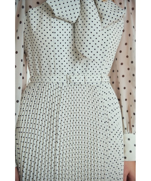 Estella.K(エステラケー)の「Allaria Pleated Dress ドットタイプリーツドレス(ワンピース・レディース・オフホワイト/ブラック・FREE)」の16枚目の写真