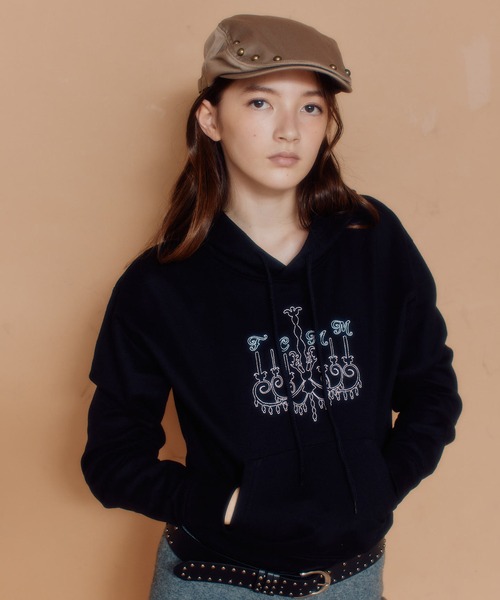 FCMM(エフシーエムエム)の「CANDLE HOODIE/キャンドルフーディ(パーカー・レディース・グレー/ブラック/ホワイト・SMALL/MEDIUM)」の17枚目の写真