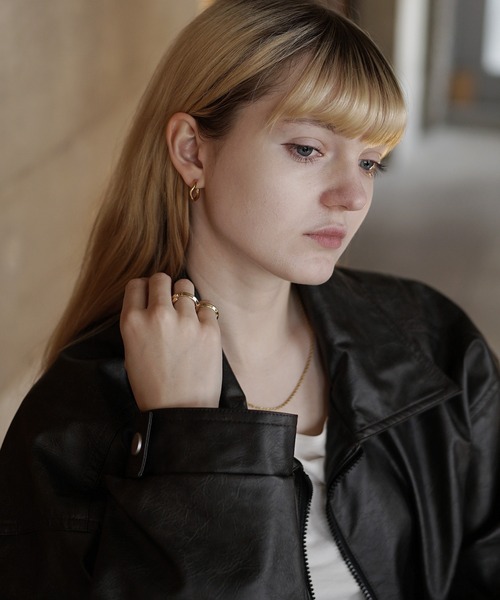 MinoriTY（マイノリティ）の「【MinoriTY select】選べるゴールドフープピアス　メンズ ウィメンズ ユニセックス（ピアス（片耳用）・メンズ・ゴールド系1/ゴールド系3/ゴールド系2・FREE）」の9枚目の写真