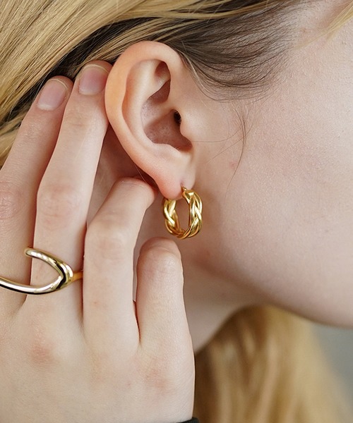 MinoriTY（マイノリティ）の「【MinoriTY select】選べるゴールドフープピアス　メンズ ウィメンズ ユニセックス（ピアス（片耳用）・メンズ・ゴールド系1/ゴールド系3/ゴールド系2・FREE）」の13枚目の写真