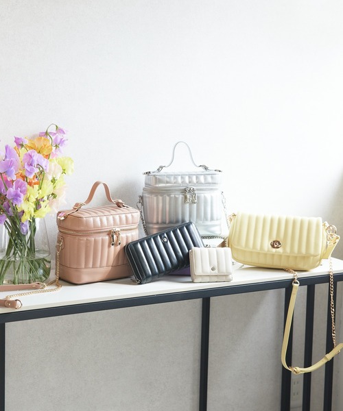 MERCURYDUO(マーキュリーデュオ)の「【MERCURYDUO/マーキュリーデュオ】ストライプキルティング フラップショルダーバッグ(ショルダーバッグ・レディース・アイボリー/ブラック/シルバー/ピンク/イエロー・FREE)」の19枚目の写真